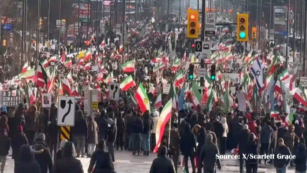Iranian community in Richmond Hill protesting in support of fellow Iranians